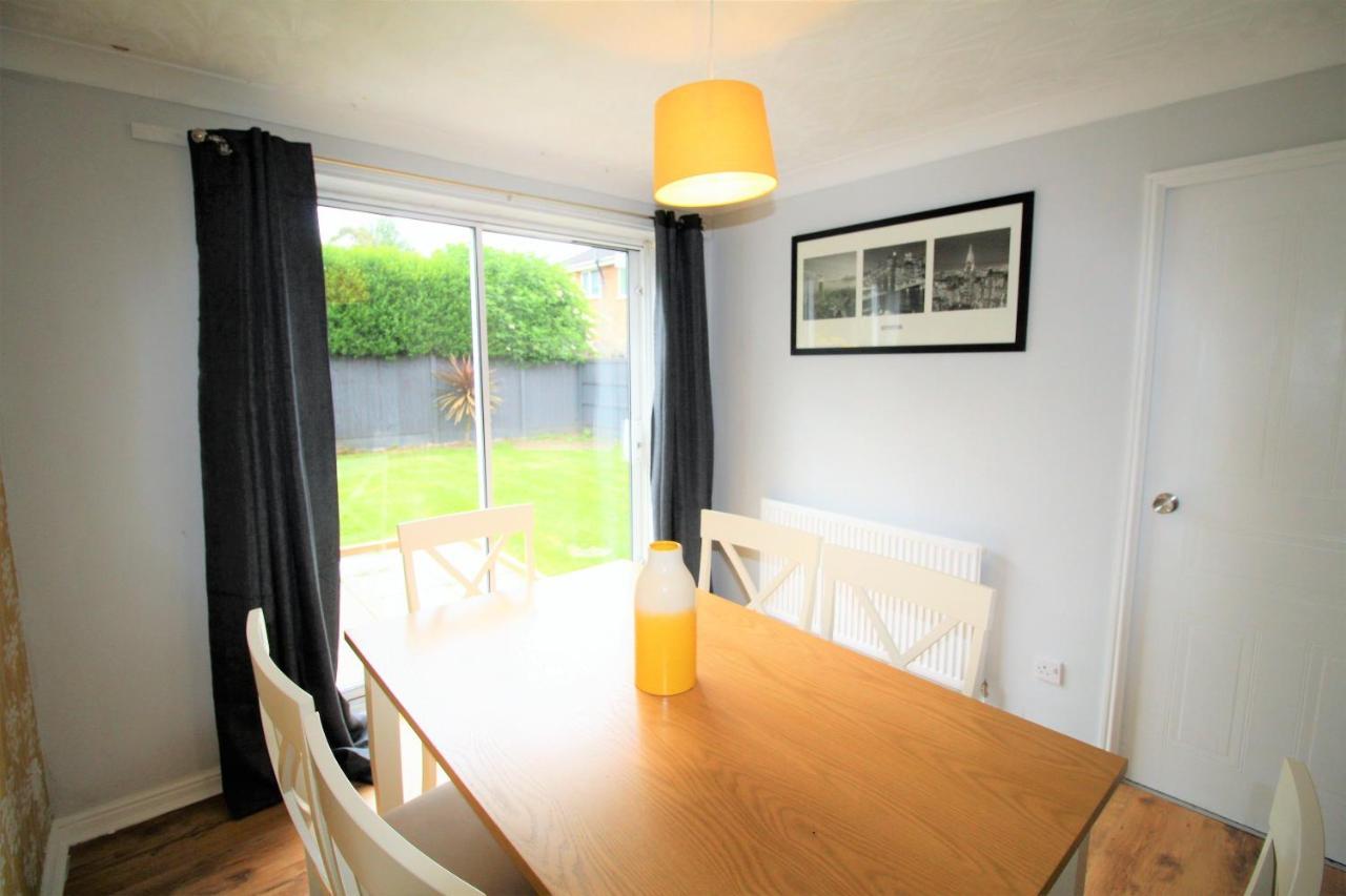 Doncaster - Warmsworth - Great Customer Feedback - 3 Bed Detached House - Private Garden & Parking Plus Garage - Quiet Cul De Sac Location - Dog Friendly - Fast Wifi - Close To Motorway Access Bagian luar foto
