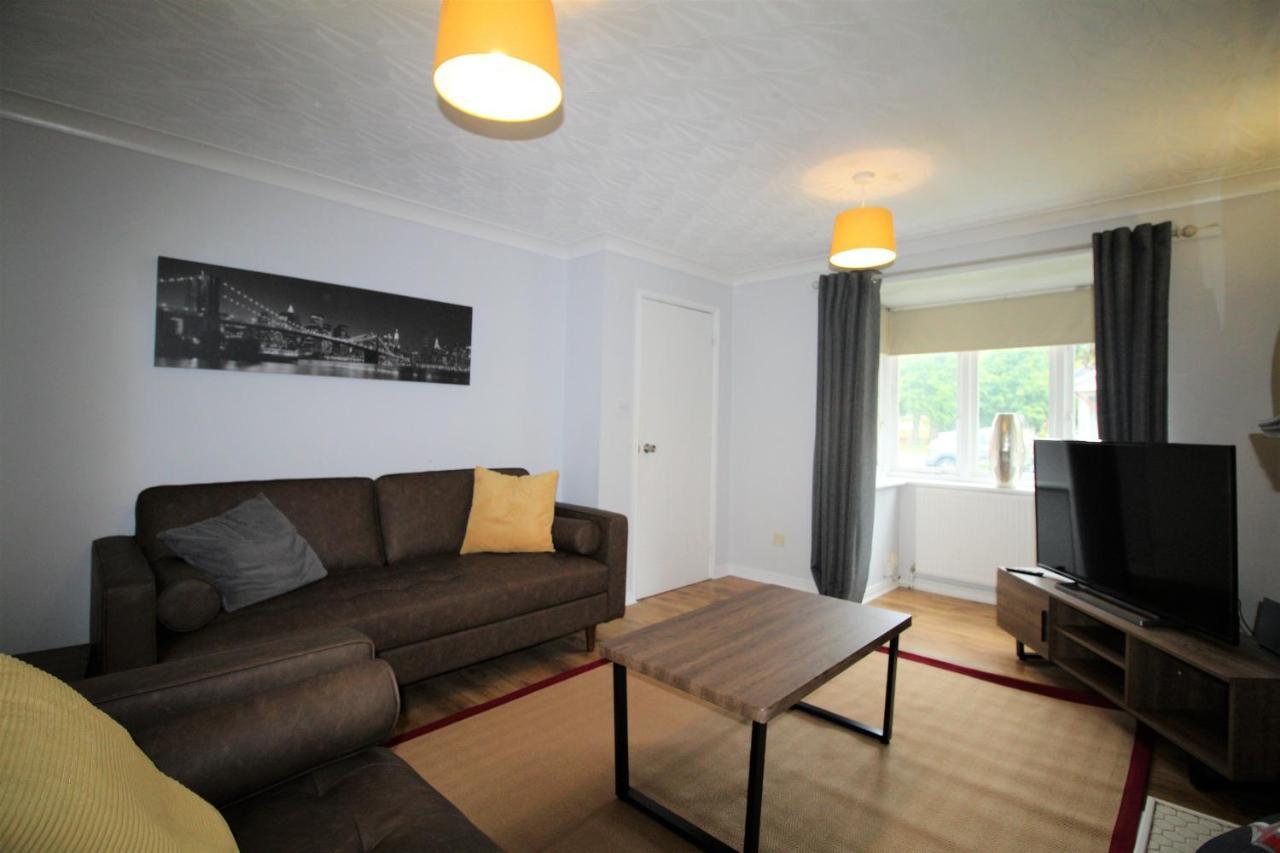 Doncaster - Warmsworth - Great Customer Feedback - 3 Bed Detached House - Private Garden & Parking Plus Garage - Quiet Cul De Sac Location - Dog Friendly - Fast Wifi - Close To Motorway Access Bagian luar foto