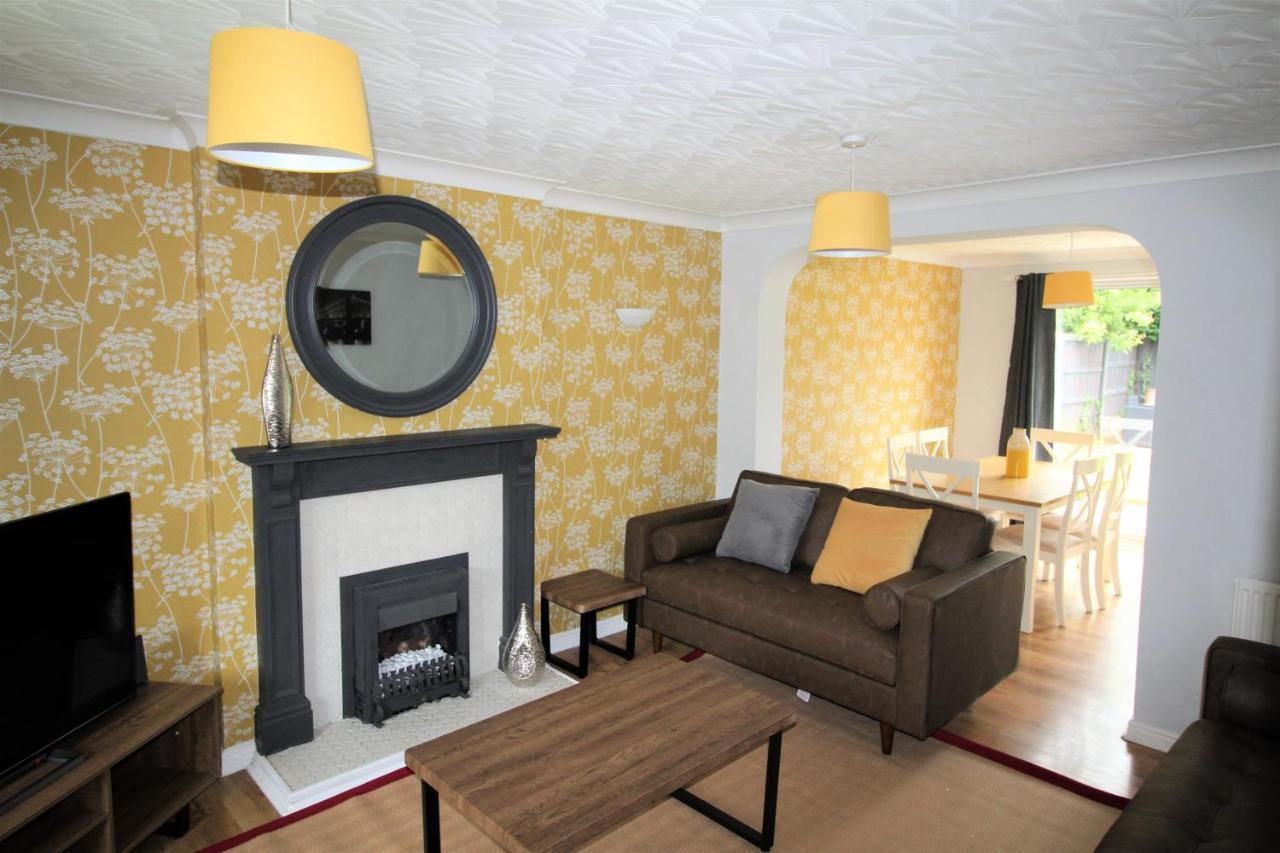 Doncaster - Warmsworth - Great Customer Feedback - 3 Bed Detached House - Private Garden & Parking Plus Garage - Quiet Cul De Sac Location - Dog Friendly - Fast Wifi - Close To Motorway Access Bagian luar foto