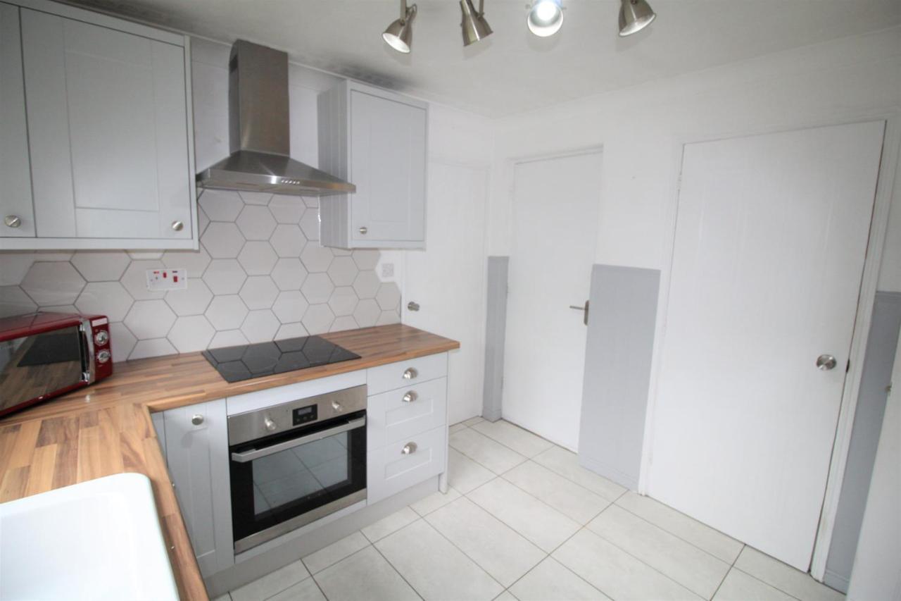 Doncaster - Warmsworth - Great Customer Feedback - 3 Bed Detached House - Private Garden & Parking Plus Garage - Quiet Cul De Sac Location - Dog Friendly - Fast Wifi - Close To Motorway Access Bagian luar foto